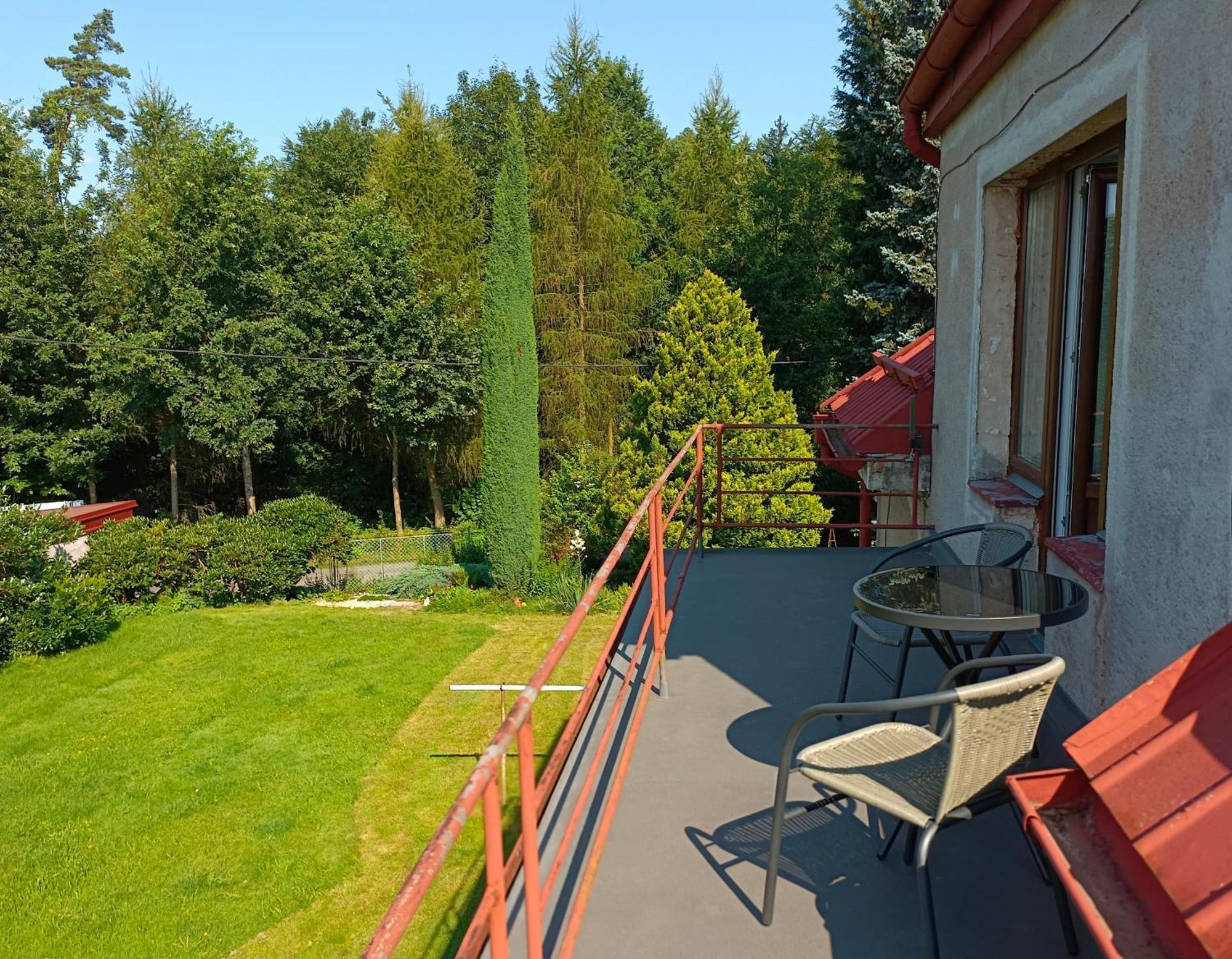 Apartman Za Lesem Červený Kostelec Eksteriør bilde